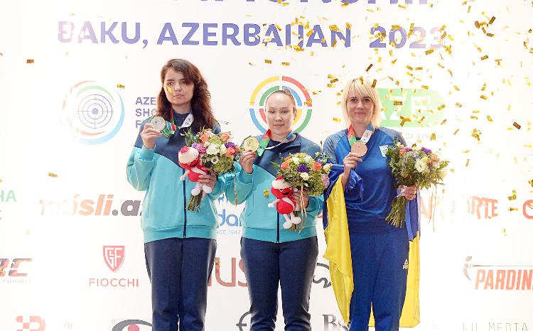 Dünya çempionatında Qazaxıstan və Ukrayna komandaları üçün uğurlu gün 