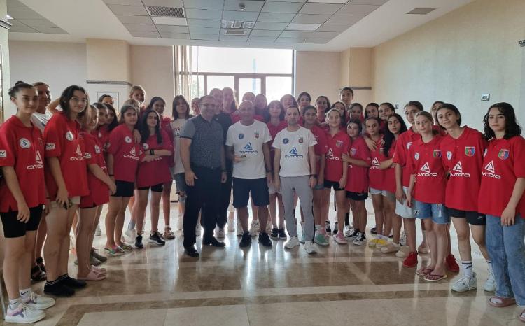 AVF yeniyetmə və gənc voleybolçuların yetişdirilməsi istiqamətində daha bir tədbirə start verib 