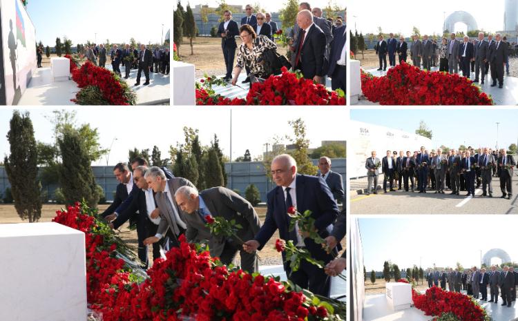 Pedaqoji Universitetin rəhbərliyi Zəfər parkını ziyarət edib 