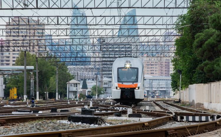 Восстанавливается движение поездов в 07:50 по Абшеронской кольцевой железнодорожной линии - ФОТО