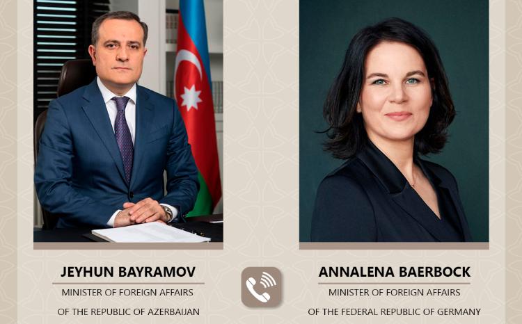 Almaniyanın xarici işlər naziri Ermənistanın davam edən hərbi təxribatları barədə məlumatlandırılıb 