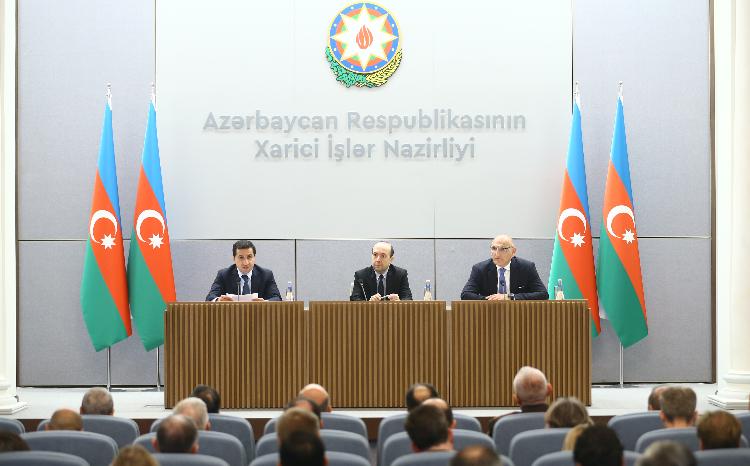 Azərbaycanda akkreditə olunmuş diplomatik korpus üçün bölgədə son vəziyyətə dair brifinq keçirilib 