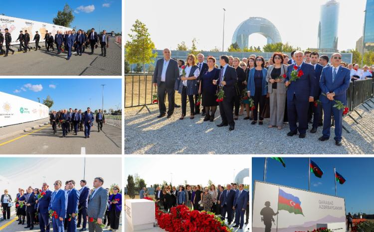 ADU kollektivi Zəfər parkını ziyarət edib 