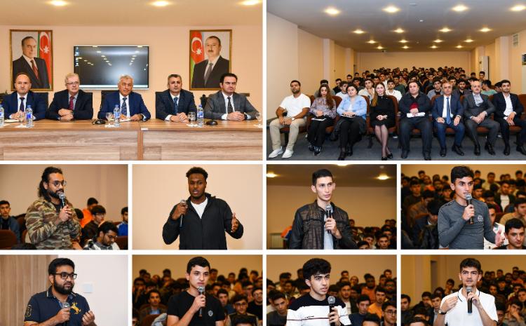 BMU-nun rektoru universitetin oğlanlar yataqxanasında yaşayan tələbələrlə görüşüb 