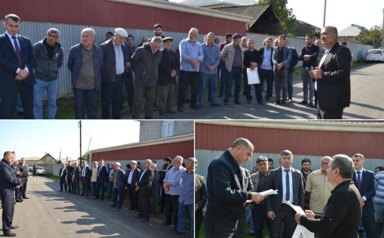 Xəlfələr kənd sakinlərinin müraciətləri "Açıq mikrofon"da 