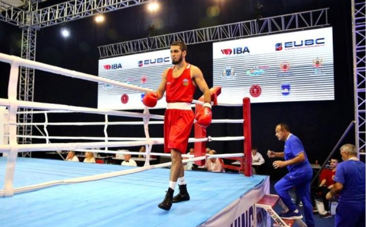 Boksçumuz Avropa Kubokunun finalına yüksəldi 