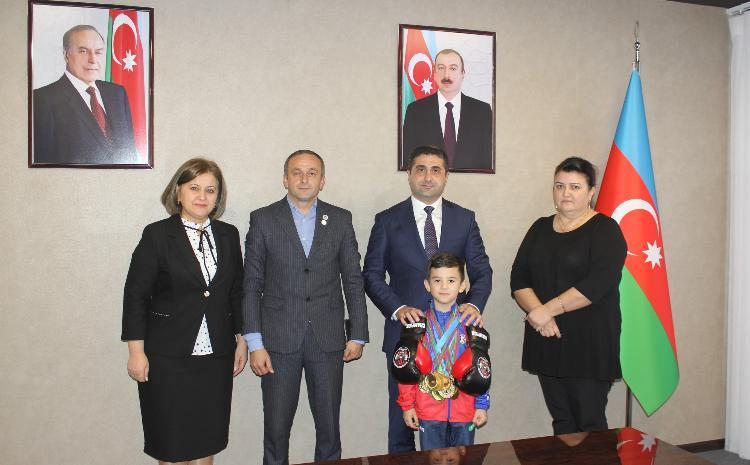 Elvin Paşayev Dünya çempionunu qəbul edib 