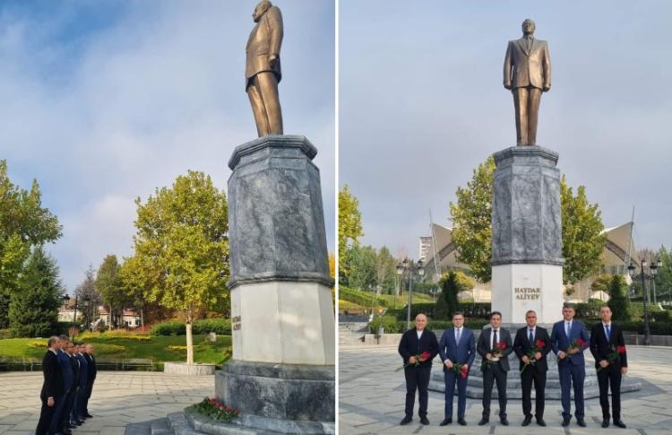 Mediasiya Şurasının nümayəndə heyəti Ankarada Heydər Əliyevin adını daşıyan park ziyarət edib 