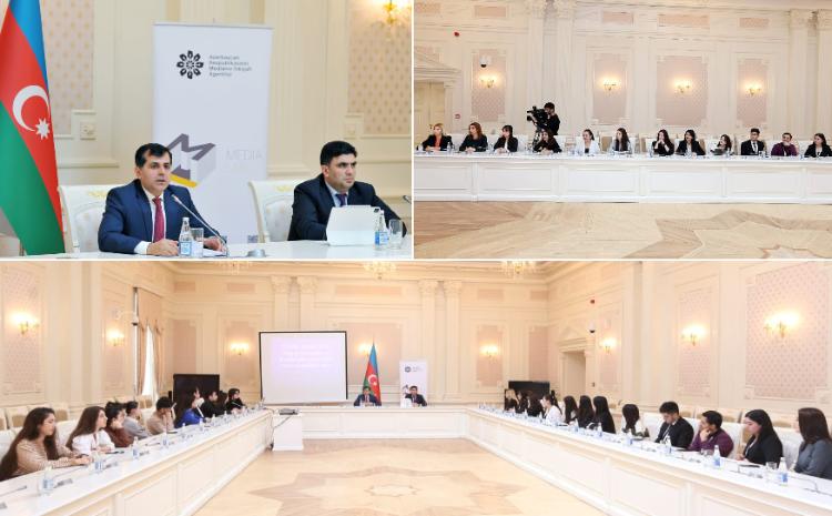Ali Məhkəmə və Medianın İnkişafı Agentliyinin birgə təşkilatçılığı ilə tələbələr üçün seminar keçirilib 