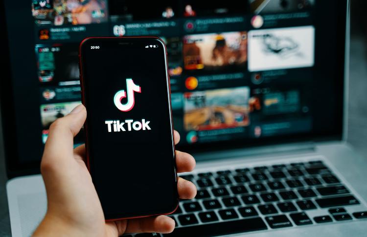 Avtomobil həvəskarı  üçün izləməli olduğu ən yaxşı TikTok hesabları 