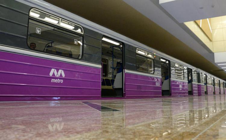 Bakı metrosunda problem yaranıb 