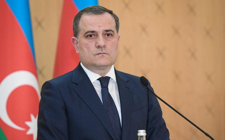 Ceyhun Bayramov Serbiyaya rəsmi səfərə gedib 
