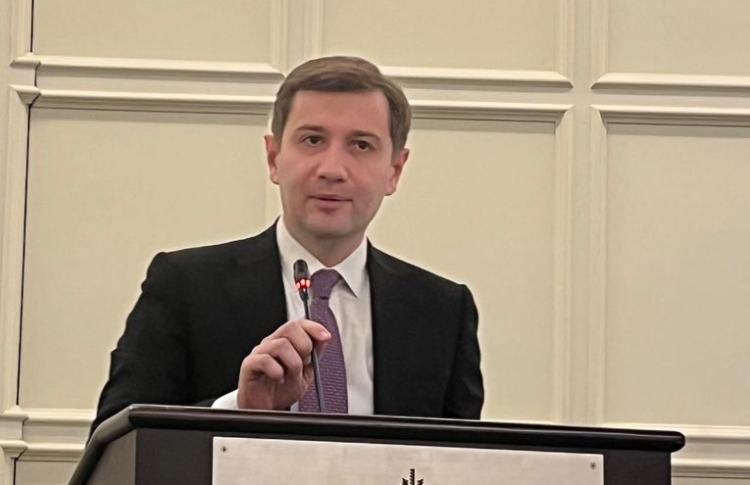 Fərid Osmanov "Nağdsız ödənişlərin həcmi 2 dəfə artıb" 
