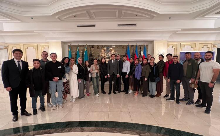 Казахстанские травел-блогеры и туроператоры изучают туристические возможности Азербайджана 