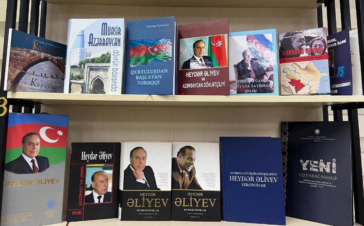 Azİİ e-Kitab Evində "17 noyabr Milli Dirçəliş Günü"nə həsr olunmuş kitab sərgisi keçirilib 