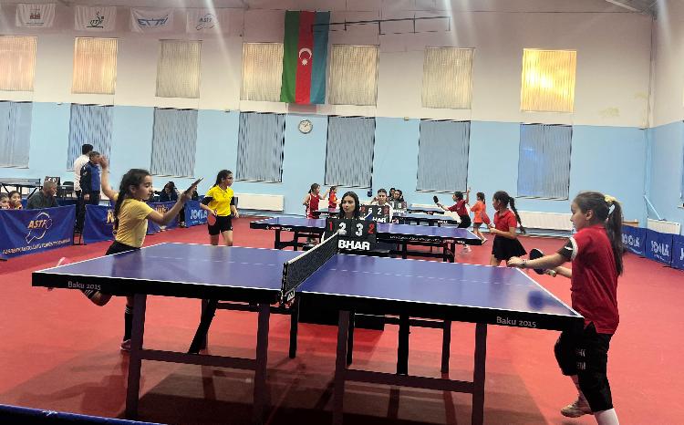 Stolüstü tennisçilər arasında ölkə turniri keçirilir 