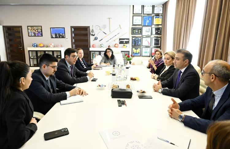 Fərid Qayıbov Azərbaycan Deflimpiya Komitəsinin prezidenti ilə görüşüb 