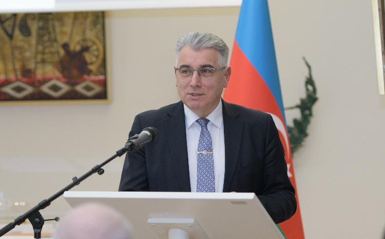 Nobel Sülh Mükafatı almış dünya şöhrətli azərbaycanlı alim İlham Əliyevin namizədliyini dəstəkləyir 
