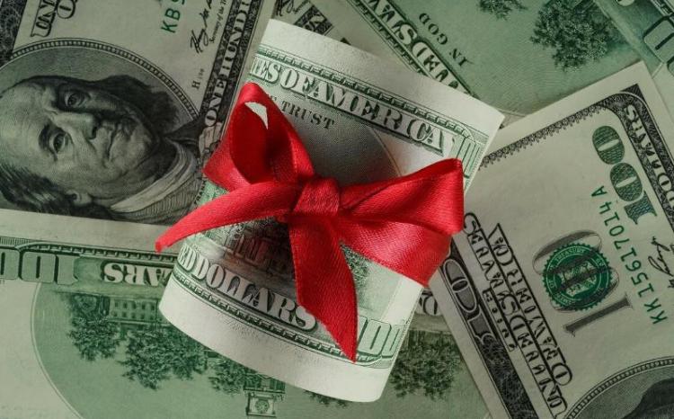 Banklar 2023-də hərracdan dollar alışını 43% azaltdılar 