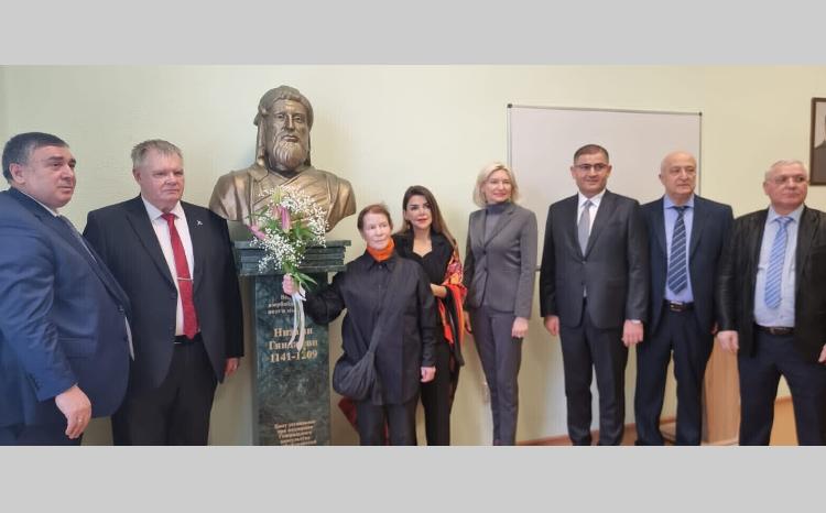 Ural Federal Universitetində dahi Azərbaycan şairi və mütəfəkkiri Nizami Gəncəvinin büstü qoyulub 