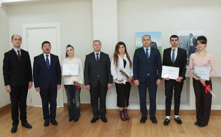 Mədəniyyət işçiləri təltif edilib 