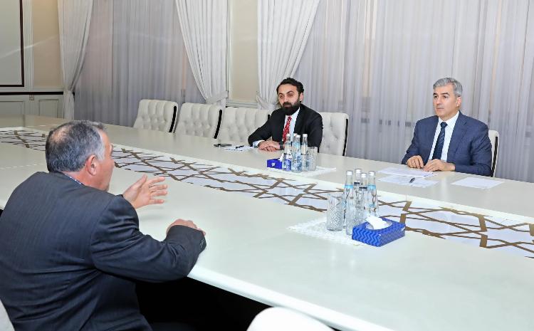 Dövlət Miqrasiya Xidmətinin rəisi vətəndaşları qəbul edib 