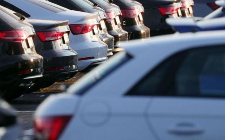 Azərbaycanda bir neçə dövlət qurumunun avtomobilləri hərraca çıxarılır - SİYAHI