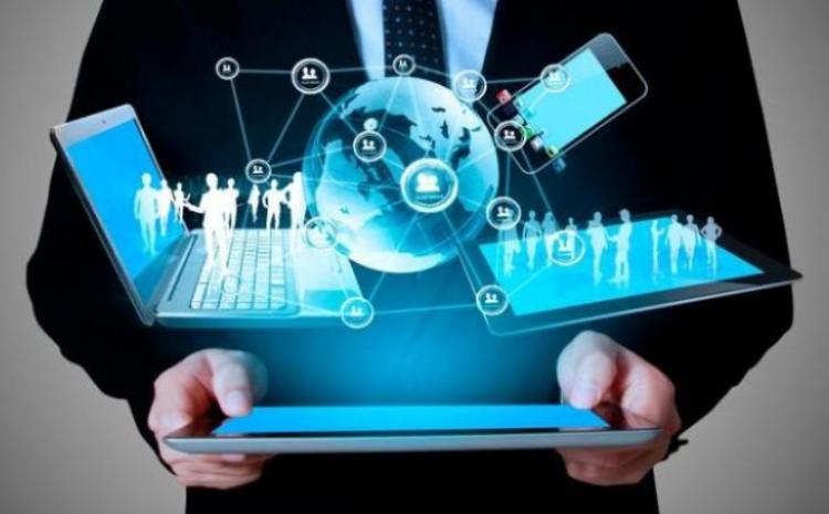 Elvin Abbasov: Azərbaycanda internetin illik sürəti 35% artıb 