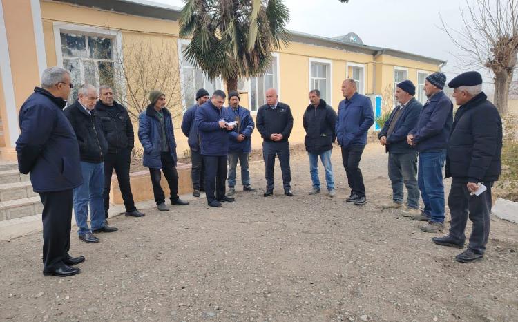"Açıq mikrofon"da Arayatılı kəndinin sakinlərinin problemləri dinlənildi 