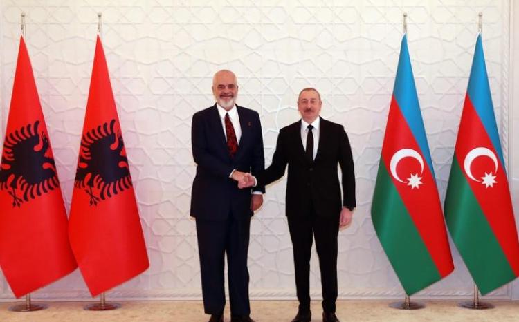 Azərbaycan Prezidentinin Albaniyanın Baş naziri ilə təkbətək görüşü olub 
