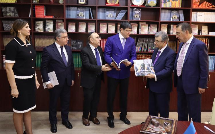 Делегация Конгресса бухарских евреев США и Канады побывала в Государственном комитете по работе с диаспорой 