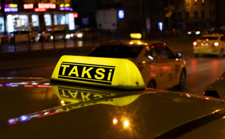 Taksi minik avtomobillərinə dair tələblər təsdiq edilib 