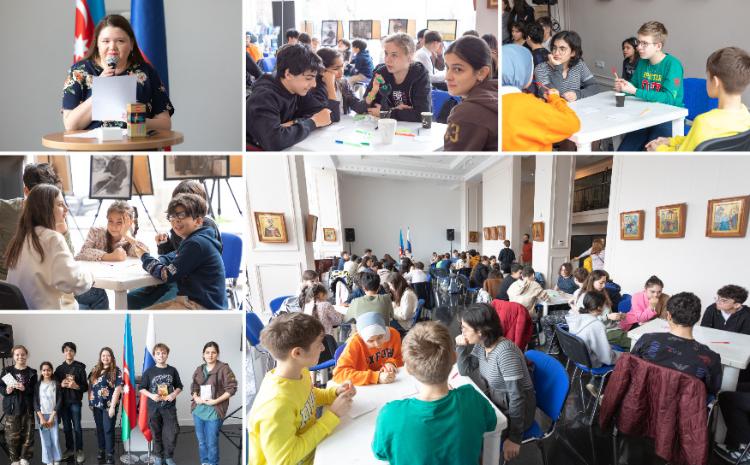 В Русском доме в Баку состоялась очередная игра Клуба интеллектуальных игр "Что? Где? Когда?" 