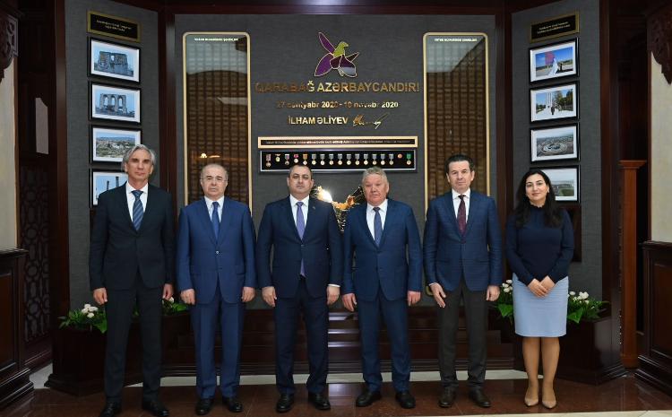 Adil Əliyev Rafis Burqanovun rəhbərlik etdiyi nümayəndə heyəti ilə görüşüb 