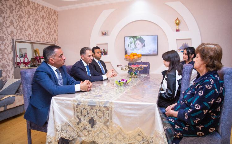 Nazir Rəşad Nəbiyev Ağdaşda şəhid ailəsini ziyarət edib 