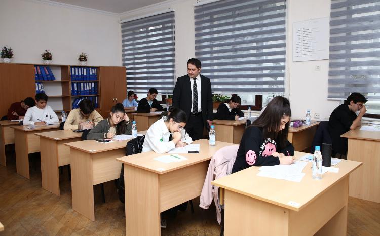 III Bakı Elm Olimpiadasının final mərhələsinin ilk turu keçirilib 