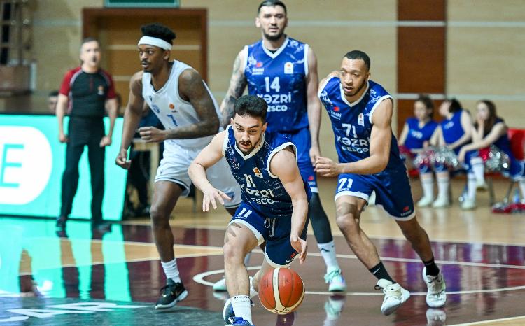 Debütant "Xəzri" final seriyasına darmadağınla start verib 