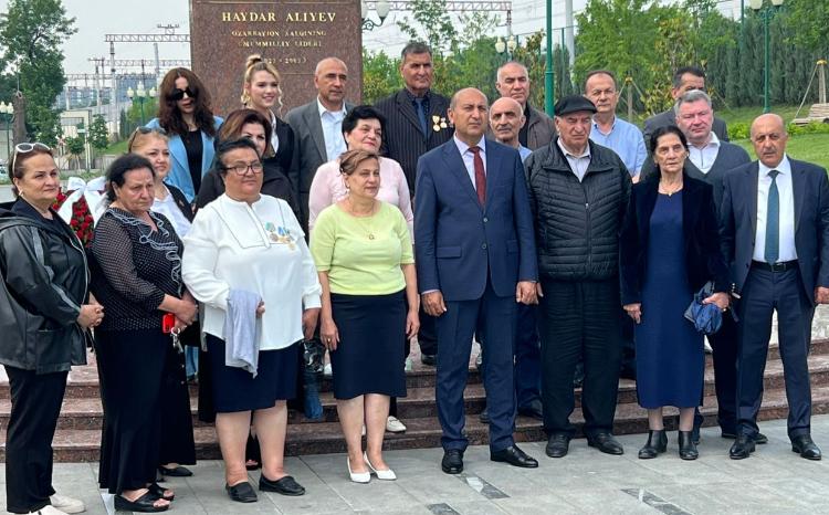 Özbəkistanda Ümummilli Lider Heydər Əliyevin anadan olmasının 101 illiyi qeyd edilib 