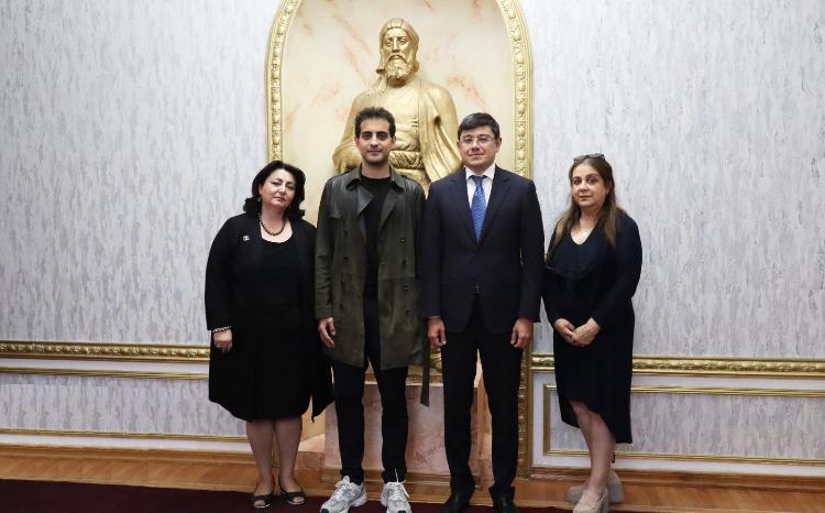 Komitədə Əməkdar artist Elvin Xoca Qəniyevlə görüş olub 