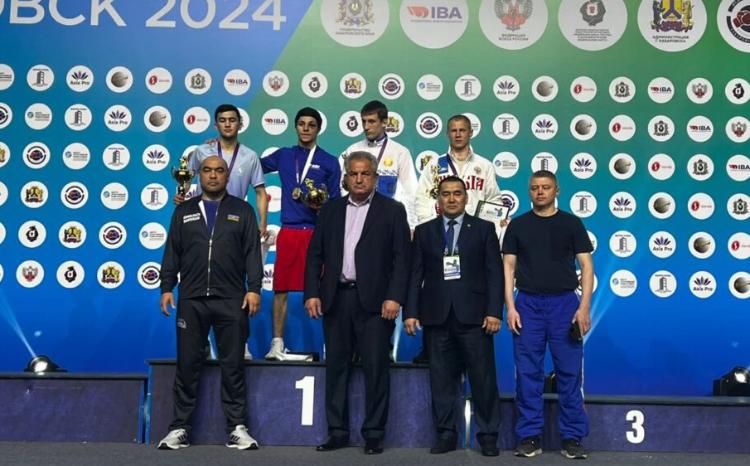 Boksçularımız Konstantin Korotkov Memorialını 5 medalla başa vurub 