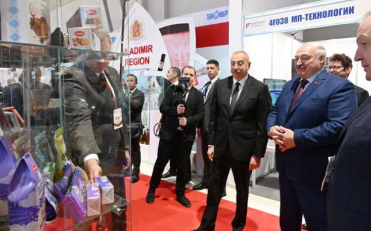 Prezidentlər kənd təsərrüfatı sərgiləri ilə tanış olublar 