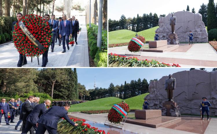 The staff of AzerGold CJSC and its subsidiries visited the grave of nationwide leader 