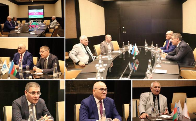 Kamran Nəbizadə IWF prezidenti ilə görüşüb 