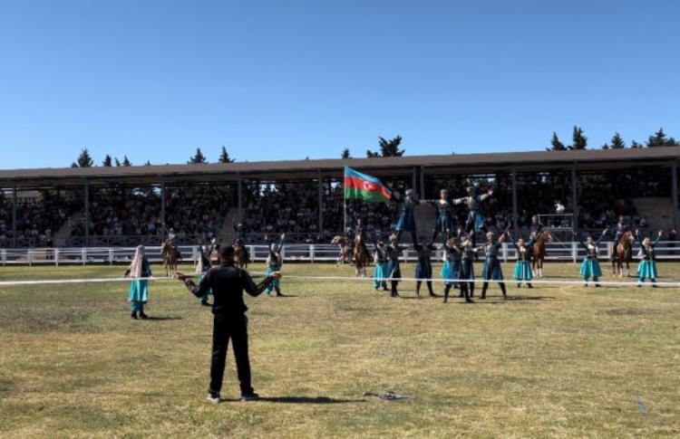 Azərbaycanda ilk dəfə keçirilən Peşəkar Çövkən Liqasının açılış mərasimi olub 