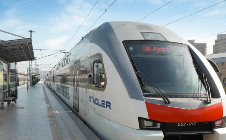 ADY gecikməyə görə sərnişinləri üçün əlavə ödənişsiz avtobuslar və qatarlar təyin edib 