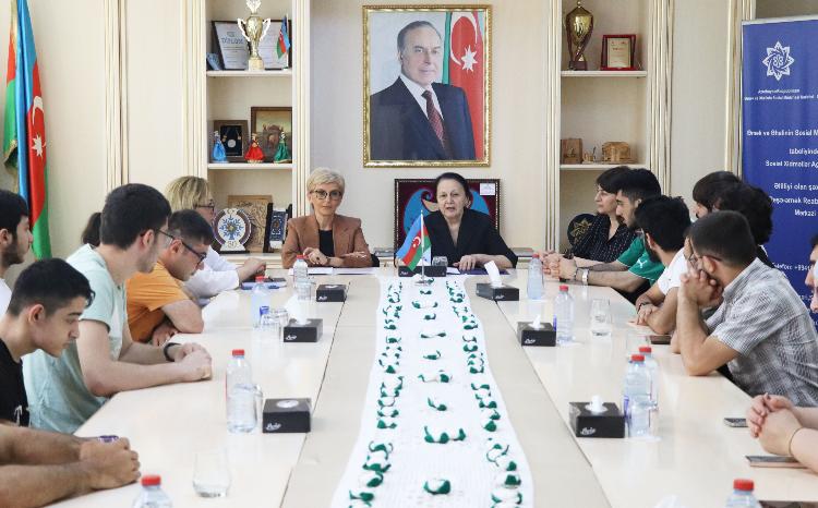 “Əlilliyi olan şəxslərin hüquq və azadlıqlarının dövlət təminatı” mövzusunda maarifləndirmə tədbiri təşkil edilib 