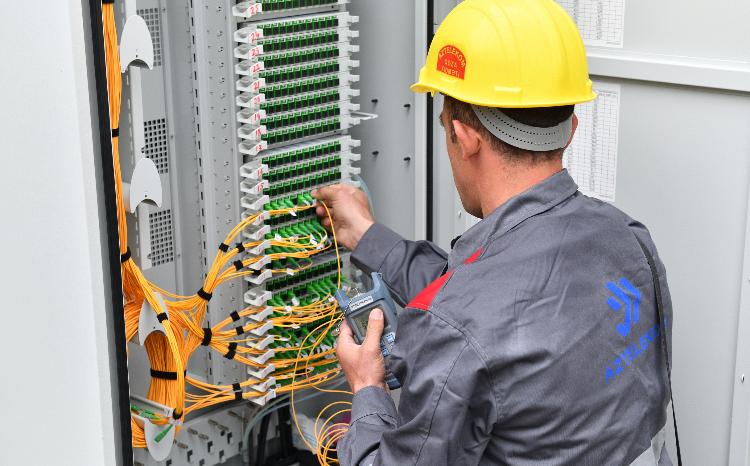 Şamaxı rayonunda təsərrüfatların 80%-dən çoxunun genişzolaqlı internetə çıxışı təmin edilib 