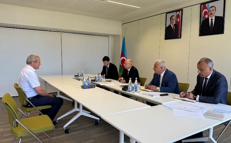 Energetika naziri Qaxda vətəndaşları qəbul edib 