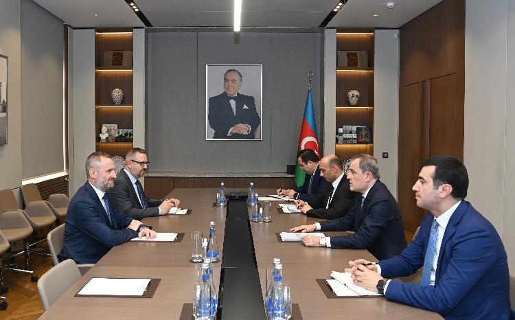 Ceyhun Bayramov Polşa səfirini qəbul edib 
