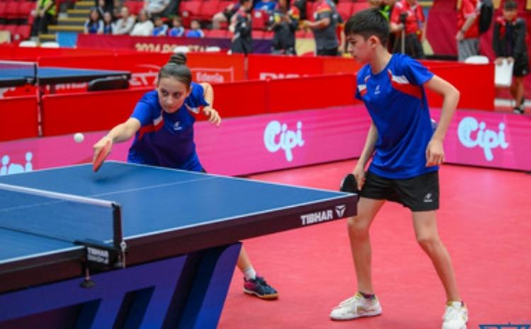 Stolüstü tennisçilər beynəlxalq yarışa qatılıblar 